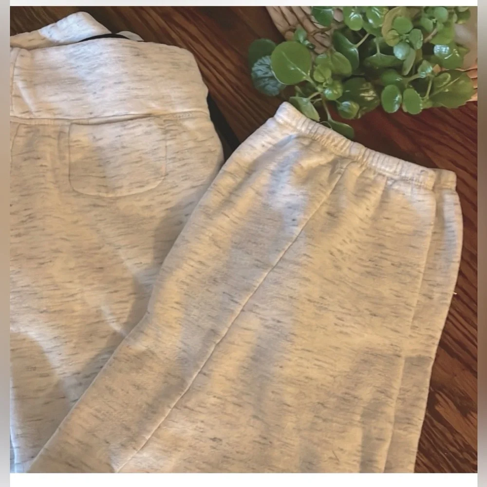 Calvin Klein jogger sweatpants - Picture 4 of 5